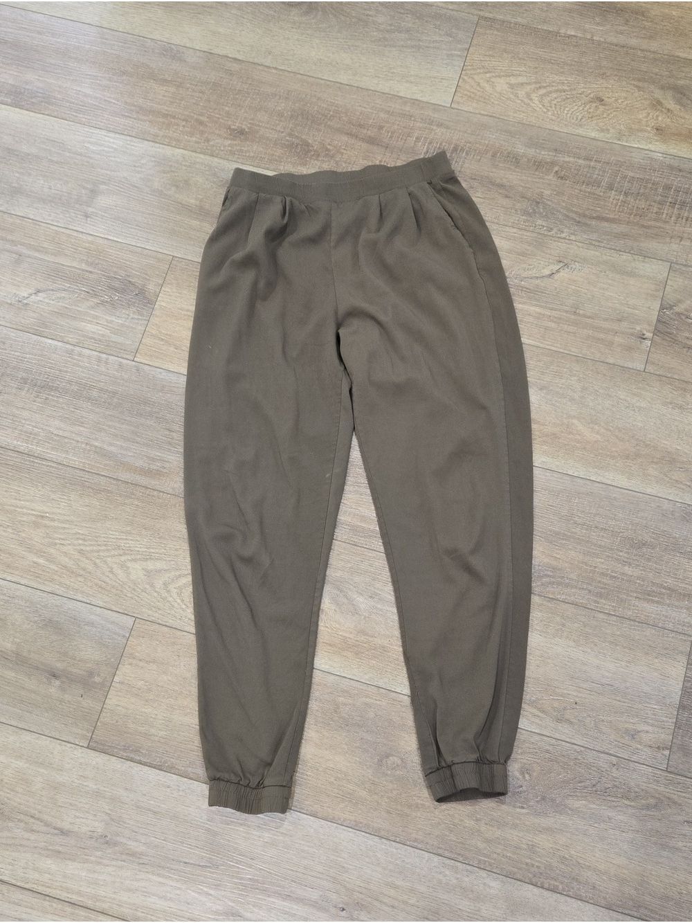 Harlow Olive Jogger Pants - Casual Comfort Size S